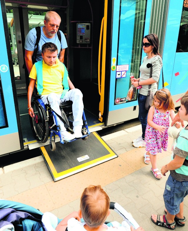 Bartłomiej Skrzyński może wygodnie jeździć tramwajem