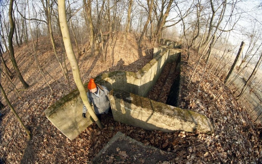 Betonowe umocnienia przy ul. Redyckiej. Dzięki temu, że...