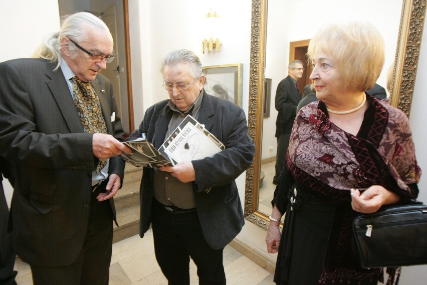 Przedpremierowy pokaz &quot;Piątej strony świata&quot; Kutza w Teatrze Śląskim [ZDJĘCIA, WIDEO]