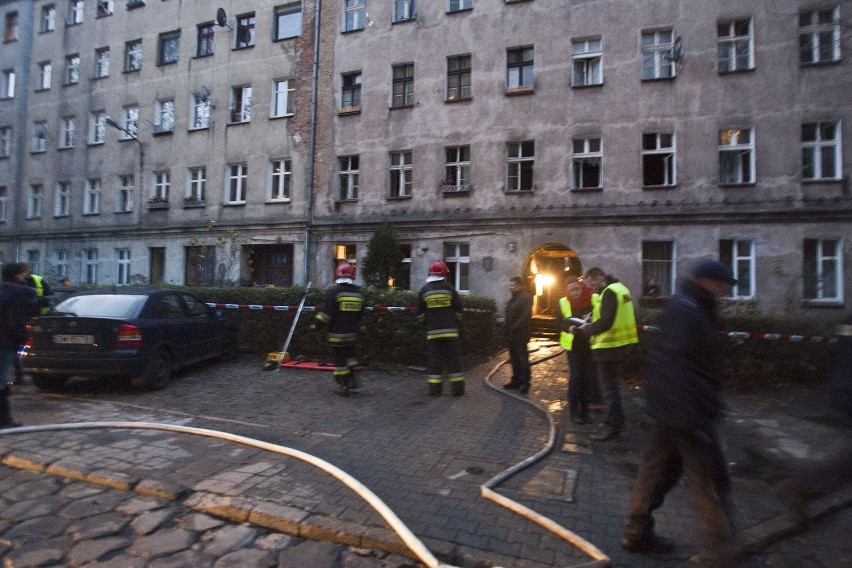 Wrocław: pożar na Gajowicach. Nie żyje jedna osoba (ZDJĘCIA)