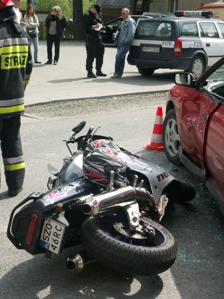 Wisła: Motocyklista i pasażer poszkodowani w wypadku [ZDJĘCIA]