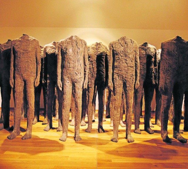 &#8222;Tłum&#8221; Magdaleny Abakanowicz w Muzeum Narodowym