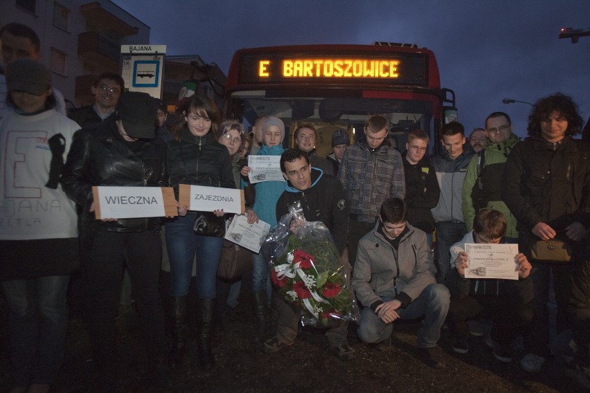 Wrocław: Ostatni kurs autobusów linii 135 i E (ZDJĘCIA)