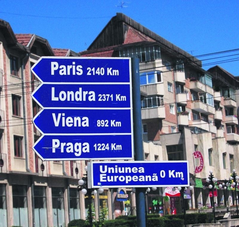 W każdym większym rumuńskim mieście spotkamy podobne tablice