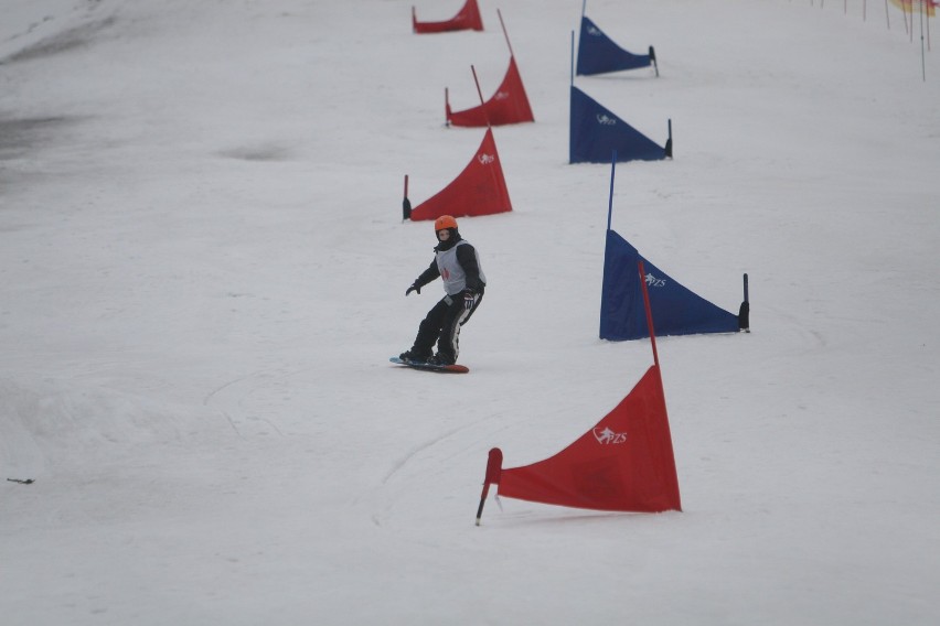 Snowboardowe zawody na Górce Środulskiej w Sosnowcu w obiektywie Marzeny Bugały [ZDJĘCIA]