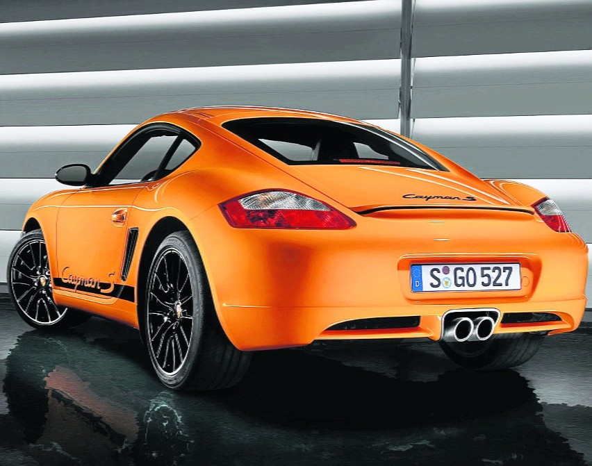 Salon samochodowy Porsche Centrum.  Ten luksusowy samochód...