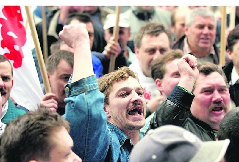 Pierwsze poważne ostrzeżenie  dla rządu