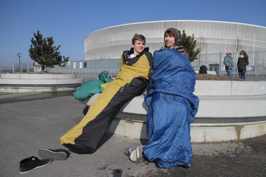 Wrocław: Największy Harlem Shake? Kilkaset osób tańczyło pod stadionem (ZDJĘCIA, FILM)