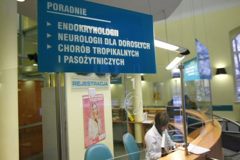 Poznań: Łączą szpitale. Pacjenci boją się kolejek do specjalistów