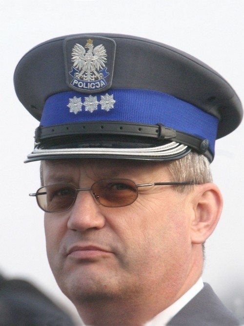 Policjanci nie podlegają kodeksowi pracy, tylko ustawie o policji