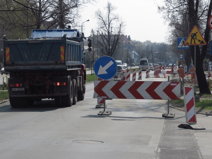 Ruszył remont Kochanowskiego. Są utrudnienia (ZDJĘCIA)