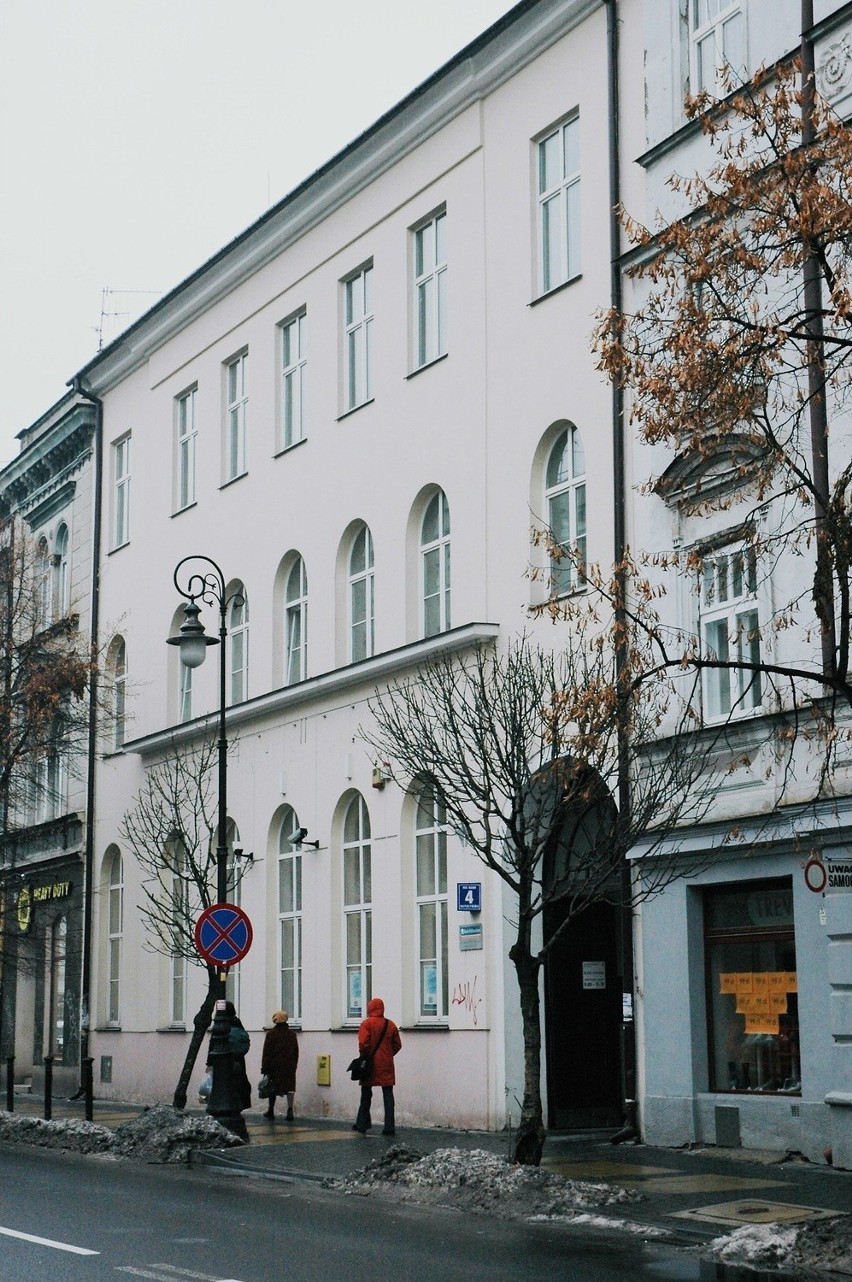 Wieloletnia siedziba rektoratu przy Osterwy 4 (2005 r.)