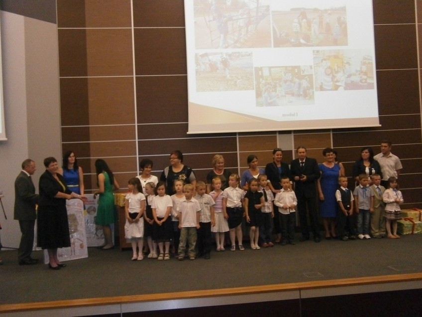 Uczestnicy Wojewódzkiej Gali konkursu "Mam 6 lat"...
