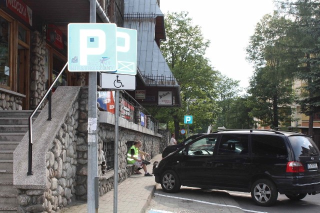 Parking na ul. Gimnazjalnej, gdzie doszło do wypadku