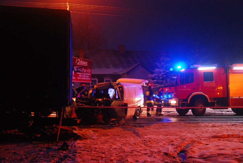 Śmiertelny wypadek w Wieprzu. Nie żyje 51-letni mężczyzna [ZDJĘCIA]