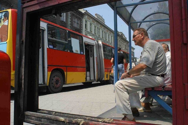 Od 10 lat bielskie przystanki MZK dzierżawi Fundacja Rozwoju Miasta, teraz ma je zwrócić