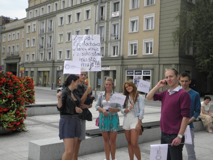 Częstochowa: Walka o Gaude Mater - happening na placu Biegańskiego [ZDJĘCIA]