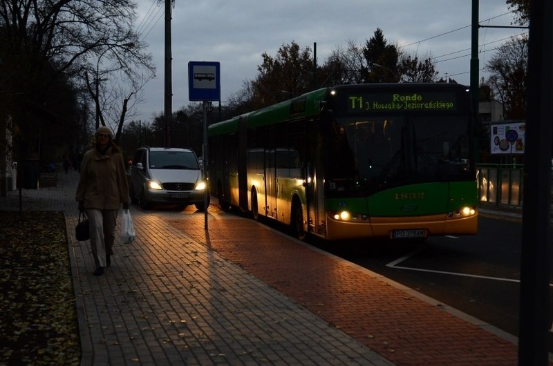 Poznań: Przepełnione autobusy T1, czyli droga przez mękę na Junikowo