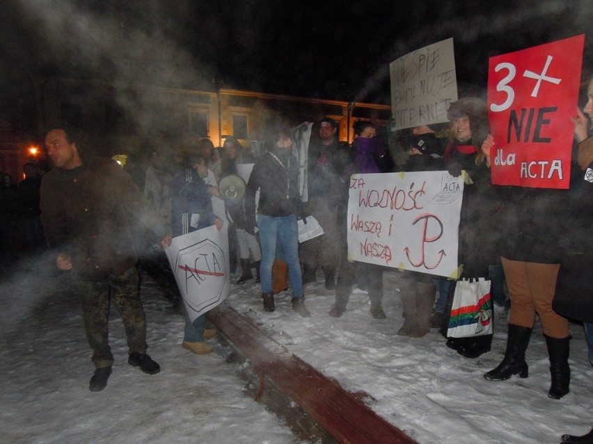 Protest przeciwko ACTA w Zamościu (WIDEO, ZDJĘCIA)