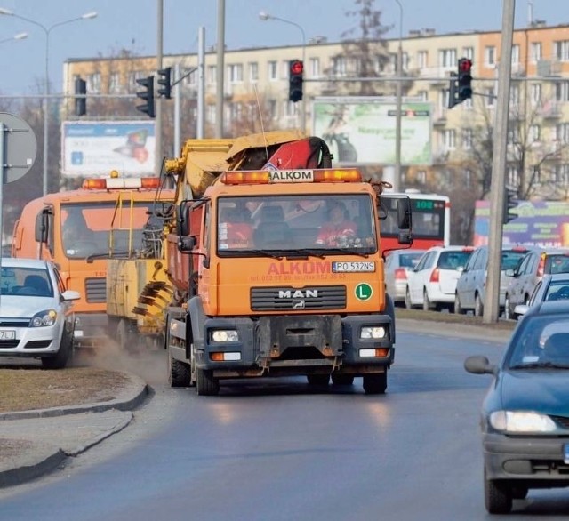 Po ulicach jeżdżą już maszyny sprzątające