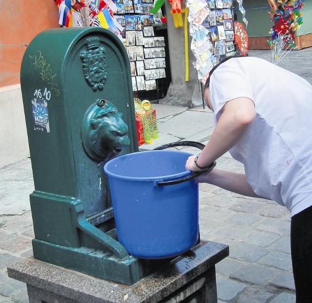 Zabytkowe ujęcie wody na Starym Rynku