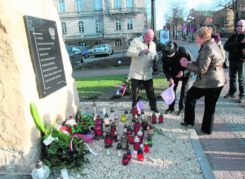 Pomnik w Mysłowicach był oblany farbą tuż przed odsłonięciem