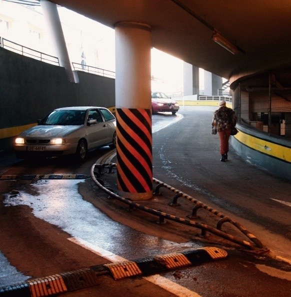 To zdjęcie zrobiliśmy w poniedziałek. Wjazd na parking CH Plaza