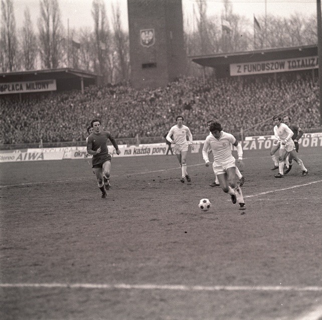 Śląsk – Napoli, 2 marca 1977 r. Władysław Żmuda biegnie...