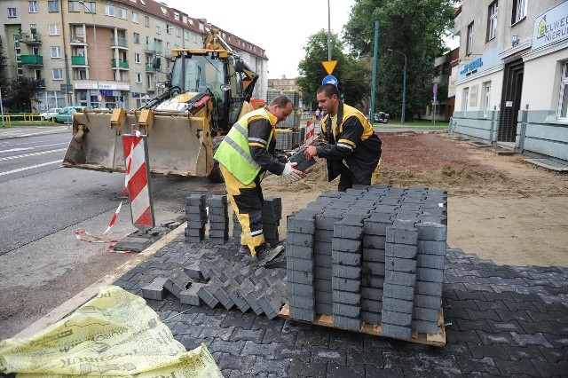 Na chodniku zostanie ułożona kostka brukowa