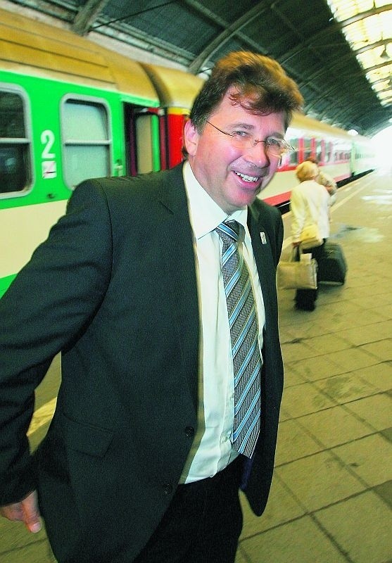Martin Kallen z UEFA przyjechał pociągiem z Poznania