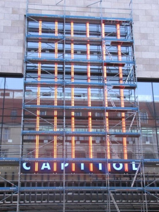 Wrocław: Teatr Muzyczny Capitol z nowym neonem (ZDJĘCIA)