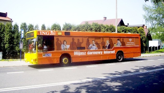 W takich autobusach jest bezpłatny dostęp do internetu