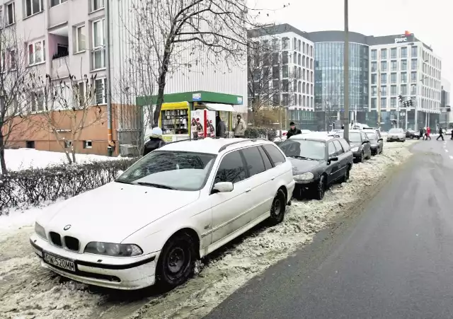 Teraz rodzice mają wygodny dojazd i miejsce do parkowania w pobliżu fundacji 