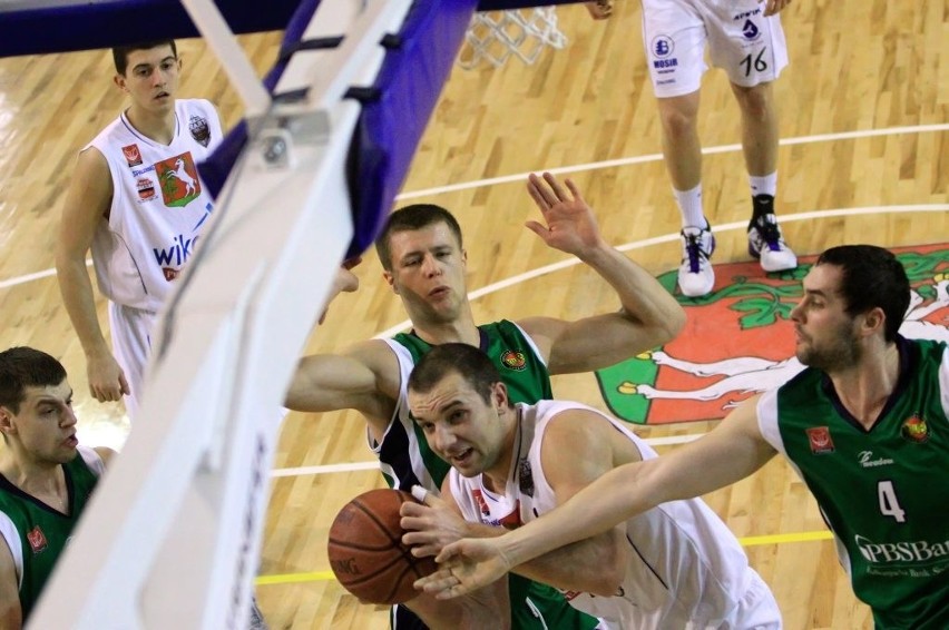 Koszykówka: Wikana-Start lepsza od MOSiR Krosno