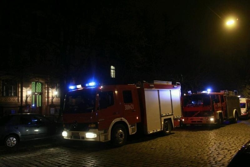 Alarm bombowy w szpitalu psychiatrycznym przy ul. Kraszewskiego (ZDJĘCIA)