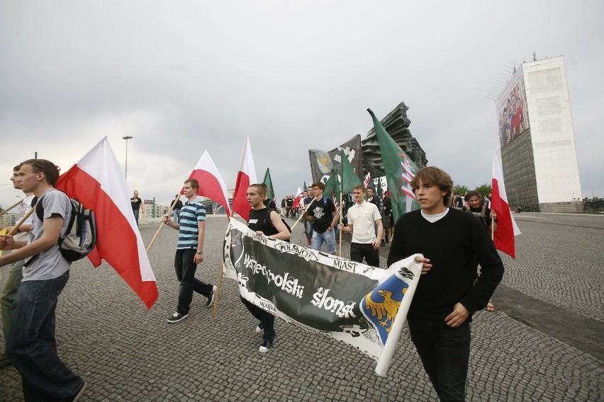 Marsz Powstańców Śląskich w Katowicach