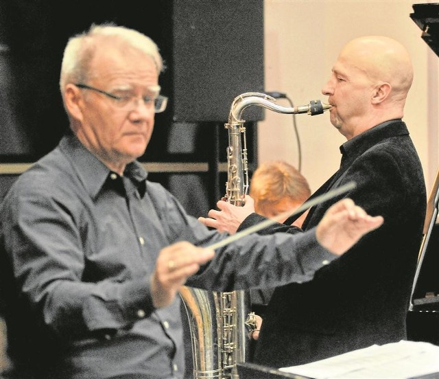Dyrygent Wojciech Rajski i saksofonista Wojciech Staroniewicz