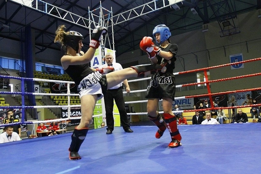 Świebodzice: Mistrzostwa Polski w kick-boxingu (Zdjęcia)