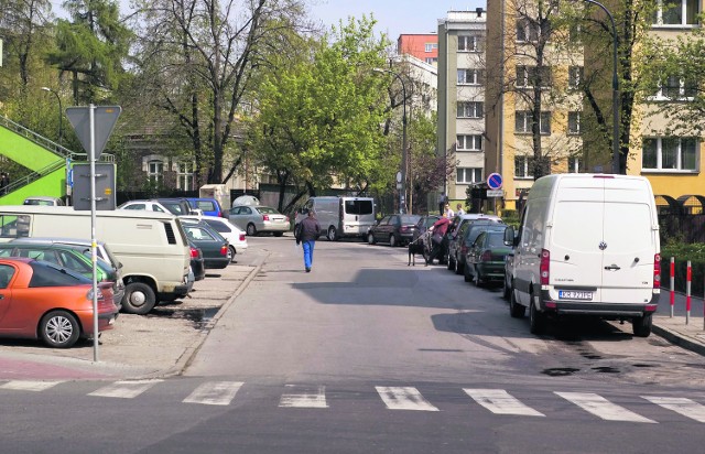 Ulica Bajeczna na Grzegórzkach to jedna z 1700 bezpańskich dróg w Krakowie