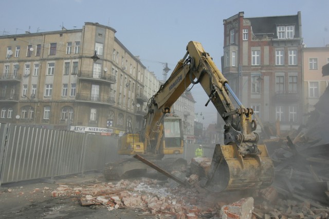 Budowa DTŚ - wyburzanie kolejnych obiektów w Gliwicach
