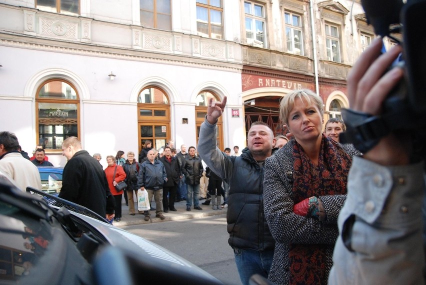 Bratko zatrzymany za sprzedaż dopalacza (FILM i ZDJĘCIA)