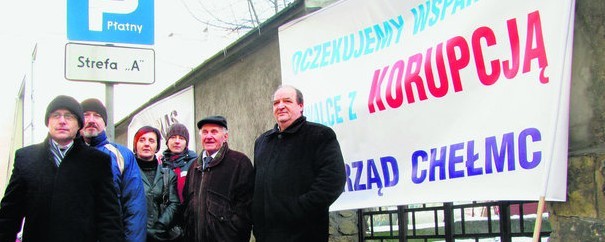Mieszkańcy gminy Chełmiec protestowali przeciw wadliwej kanalizacji pod koniec stycznia
