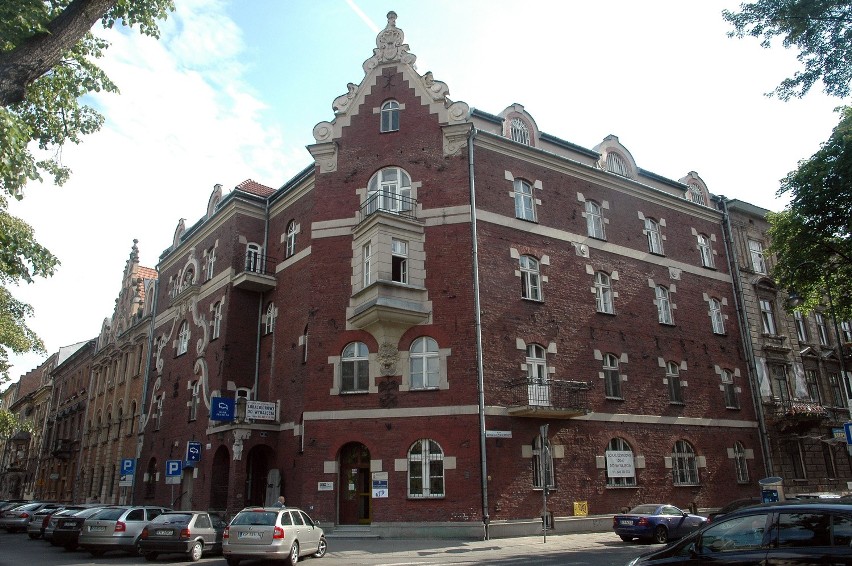 Kraków: architekci chcą chronić Dom Turysty i &quot;stu balkonów&quot; [LISTA]