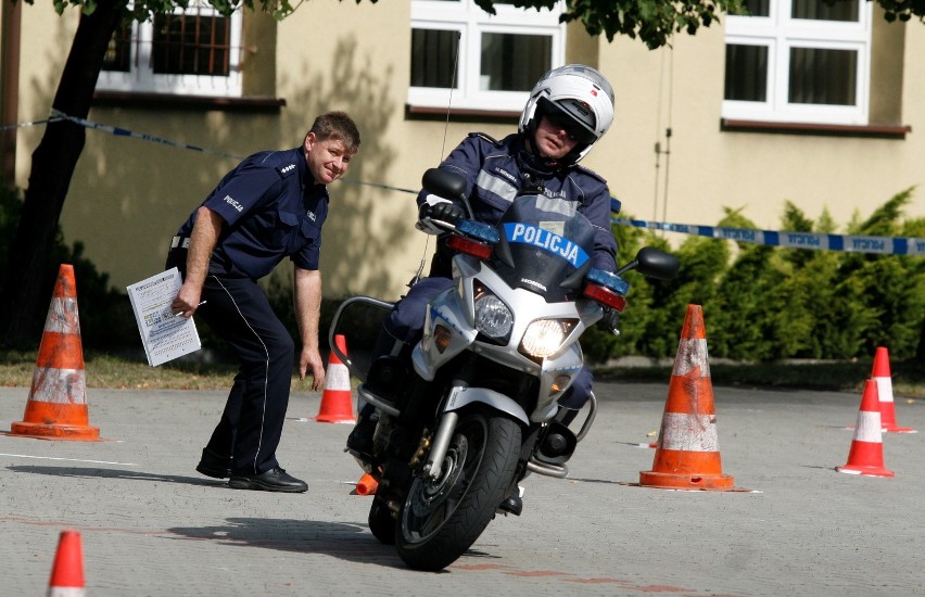 Najlepsi policjanci drogówki 2012 woj. śląskiego na motocyklach [ZDJĘCIA]