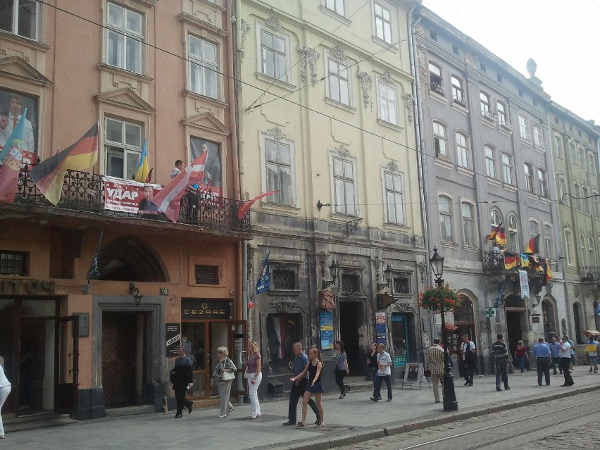 Euro 2012: Po prowokacji Ukraińcy zaostrzają kontrole w strefach kibica