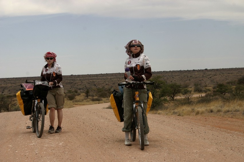 Rowerem przez Afrykę: Gorący oddech pustyni
