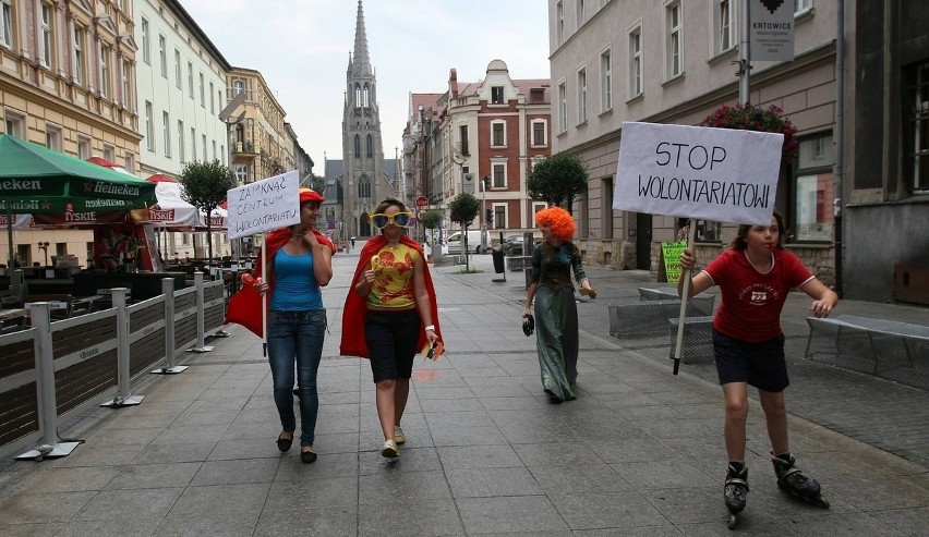 Katowice: Superbohaterowie protestowali na Mariackiej [ZDJĘCIA]