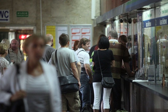 W Skierniewicach, podobnie jak w Łodzi na dworcu Fabrycznym, pasażerowie byli przygotowani na strajk Przewozów Regionalnych.