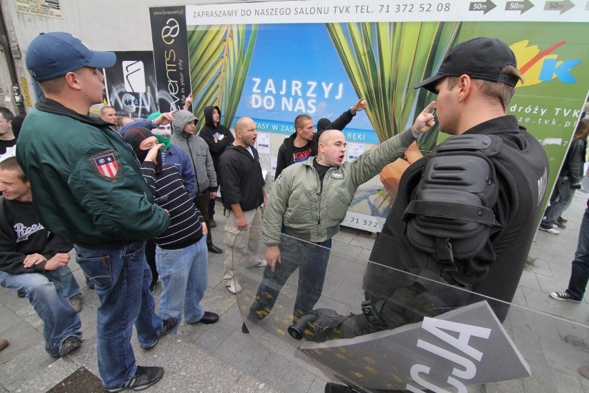 Nietolerancyjny Wrocław. Gdyby nie policja, Marsz Równości przyniósłby ofiary? (ZDJĘCIA, FILMY)