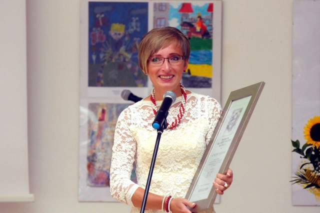 Nagrodzona Grażyna Milaniuk z filii w Woli Osowińskiej Gminnej Biblioteki Publicznej w Borkach